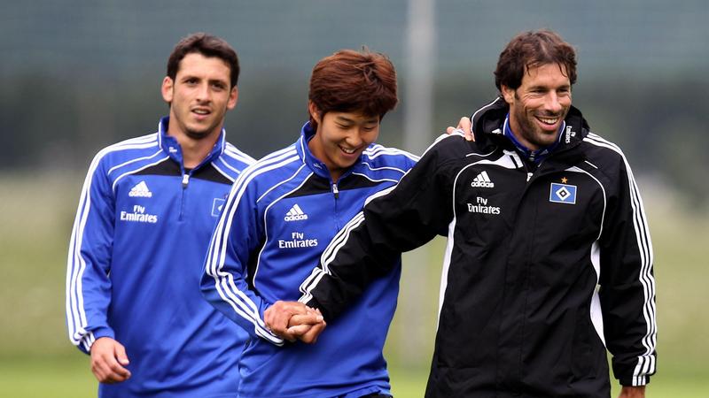 Van Nistelrooy's mentorship moved young Hamburg player to tears
