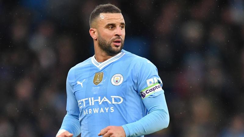 inter-eye-man-city-walker-as-napoli-chase-garnacho